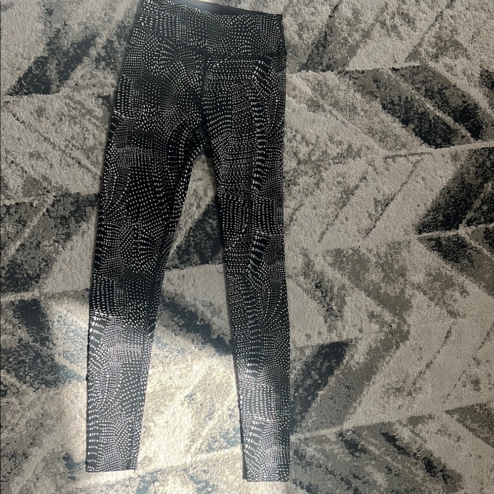 Black and White Patterned Leggings